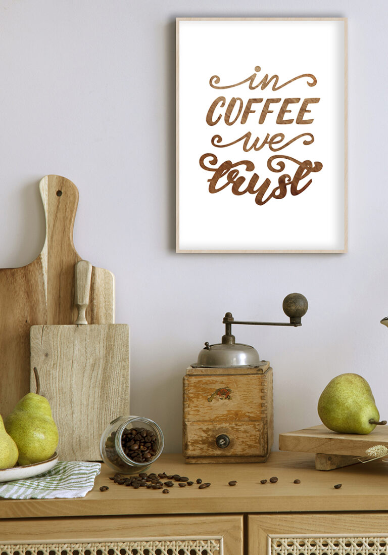 Kunst mit handgeschriebenem Zitat über Kaffee