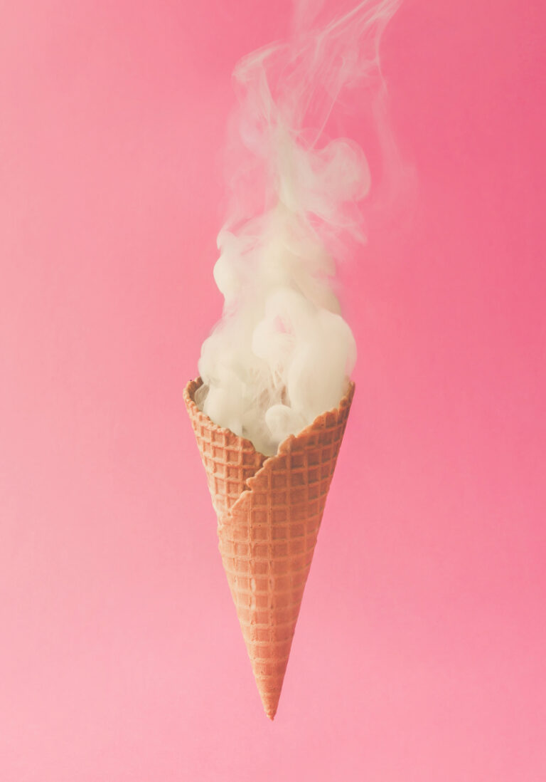 Surreales Eis mit Dampf