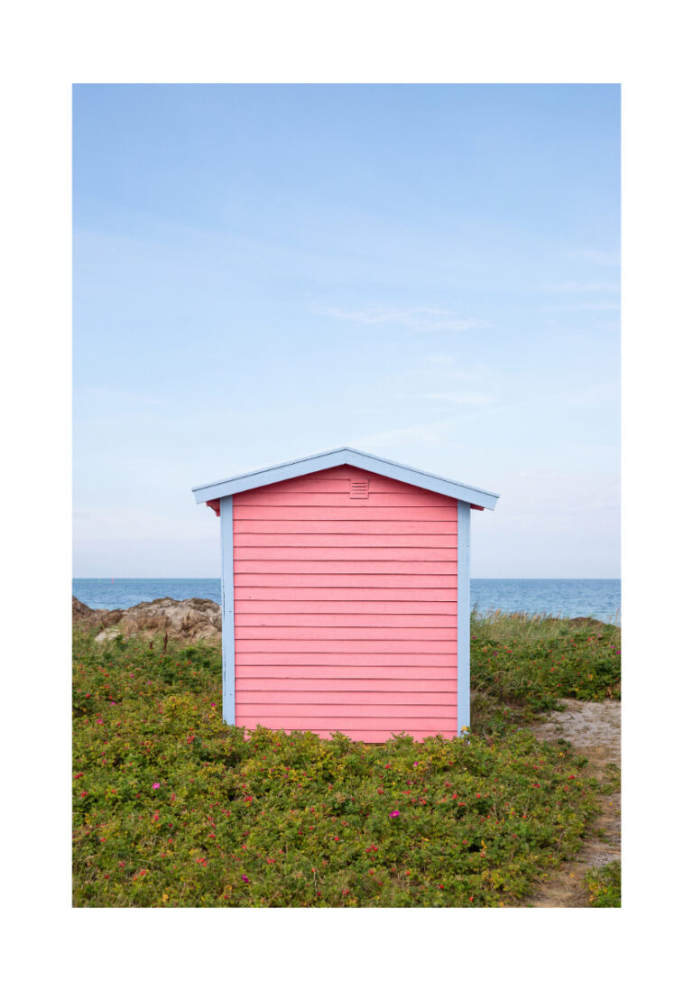 Rosa Hütte am Meer