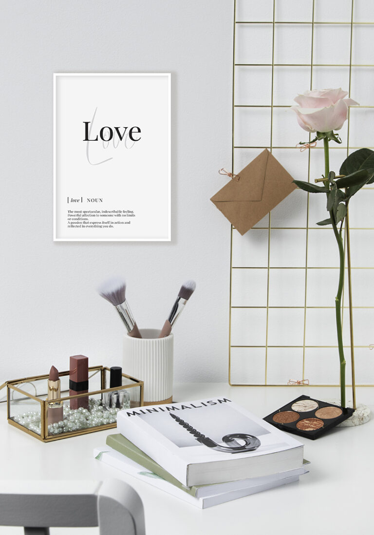Minimalistisches Design mit dem Wort Love