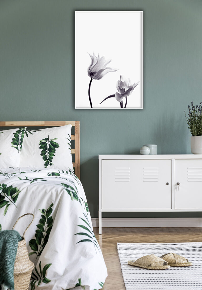 Elegante Komposition mit Tulpen in Schwarz-Weiß