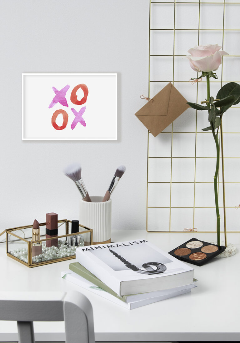 Farbenfrohes Werk mit xoxo-Motiv in Aquarell