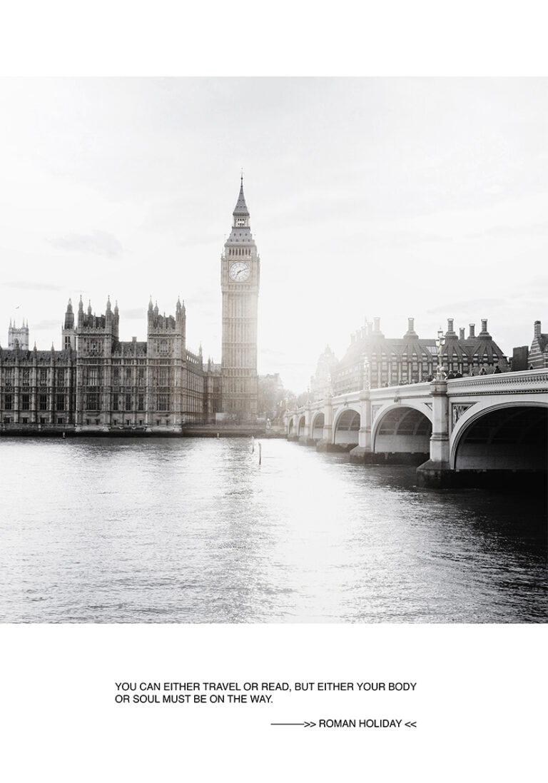 London mit Big Ben an einem nebligen Morgen