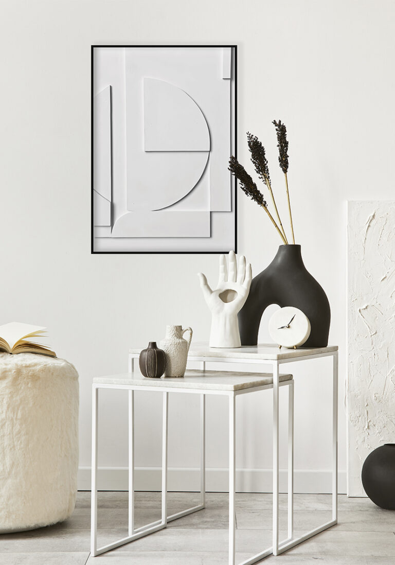 Minimalistisches Motiv in weißem Relief