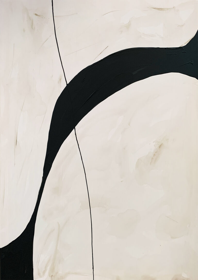 Minimalistische Kreation in Creme und Schwarz