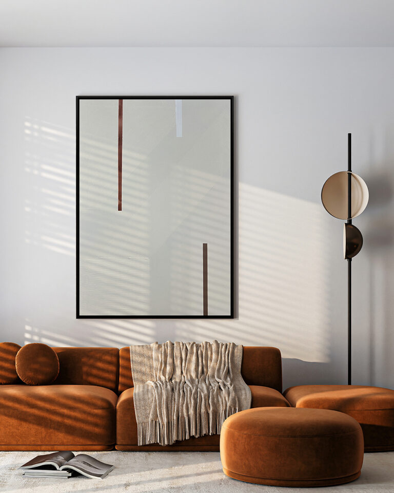 Raumansicht: minimalistische graue Leinwand mit feinen vertikalen Linien in Rost